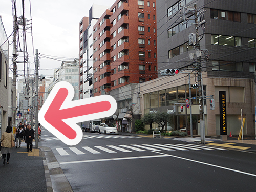 3つめの信号を左に曲がる