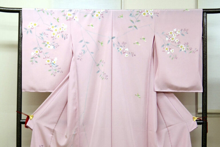 加賀友禅 訪問着 『南天うつぎに小鳥』 作：藤村建雄