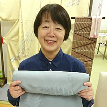 【色無地の染め替えと丈足し】濃い色から淡い色へ、好きな色に染め替えて丈もバッチリ！