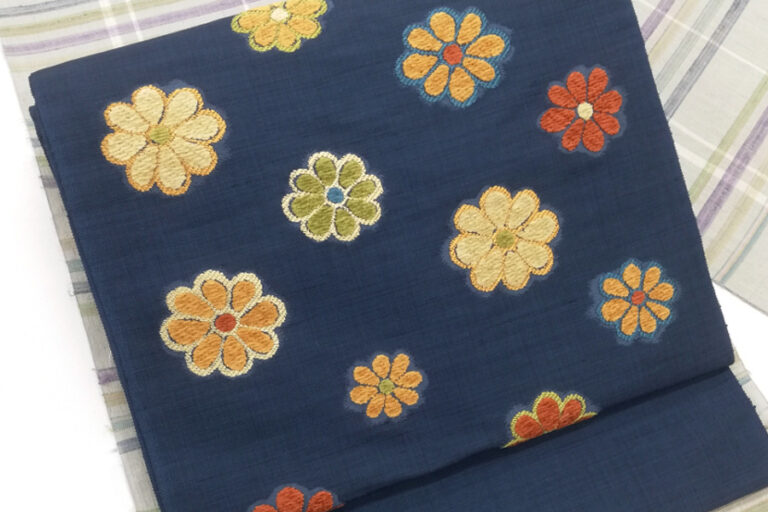 川島織物の名古屋帯「野菊文」