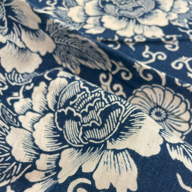 明治〜大正期 加賀の藍染布団地ハギレ 牡丹