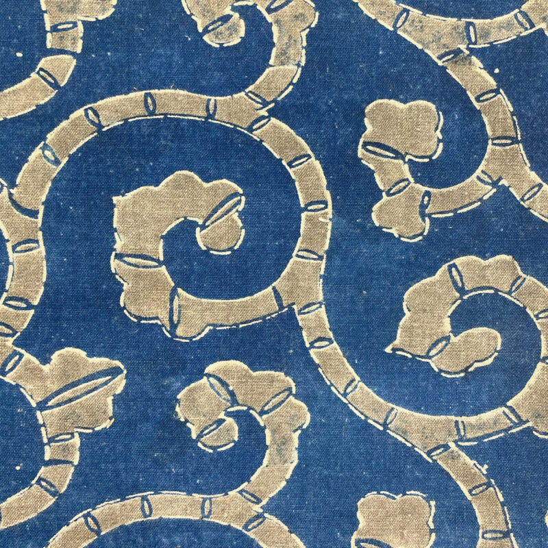 明治〜大正期 加賀の藍染布団地ハギレ 唐草